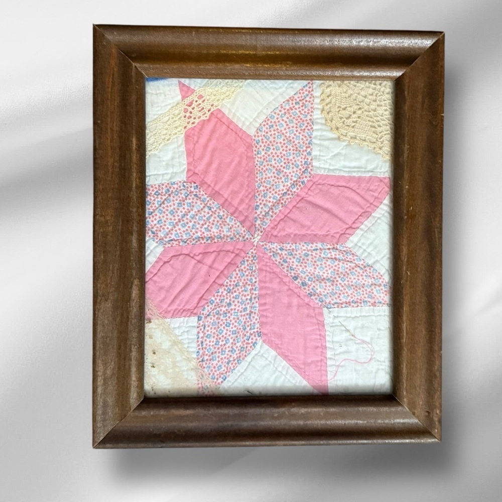 Vintage Handmade Quilt Wall Hanging 8.5" X‎ 11"